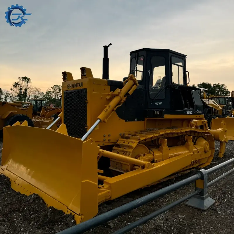 Durable Second-hand Shantui SD22 Crawler Bulldozer Machine Supplier