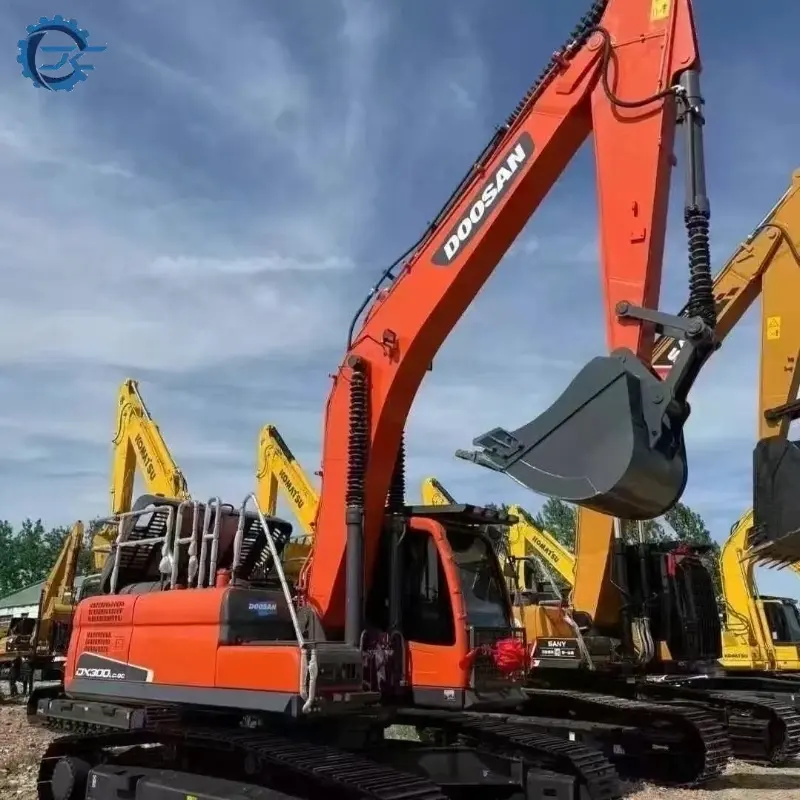 Powerful Used DOOSAN 300 Heavy Crawler Excavator Reliable Engineering Machinery for Global Business Dealer